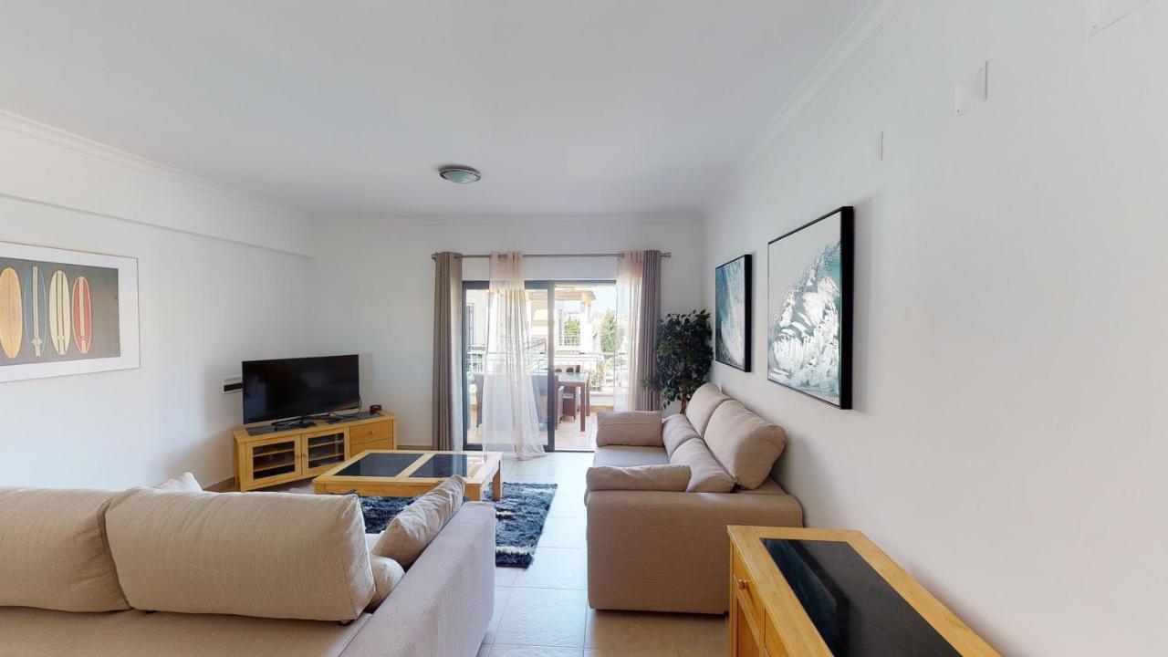 Amazing 2 Bedroom Apartment Near Beach With Pool Лагуш Экстерьер фото