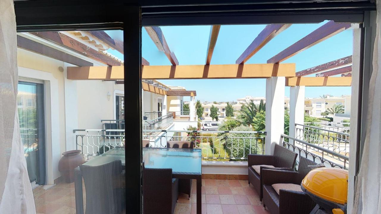 Amazing 2 Bedroom Apartment Near Beach With Pool Лагуш Экстерьер фото