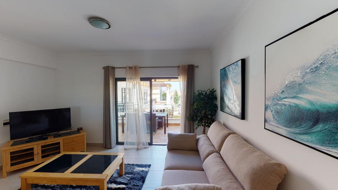 Amazing 2 Bedroom Apartment Near Beach With Pool Лагуш Экстерьер фото